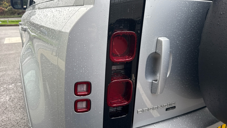 Land Rover Defender 3.0 P400 XS Edition 110 5dr Auto Petrol Estate